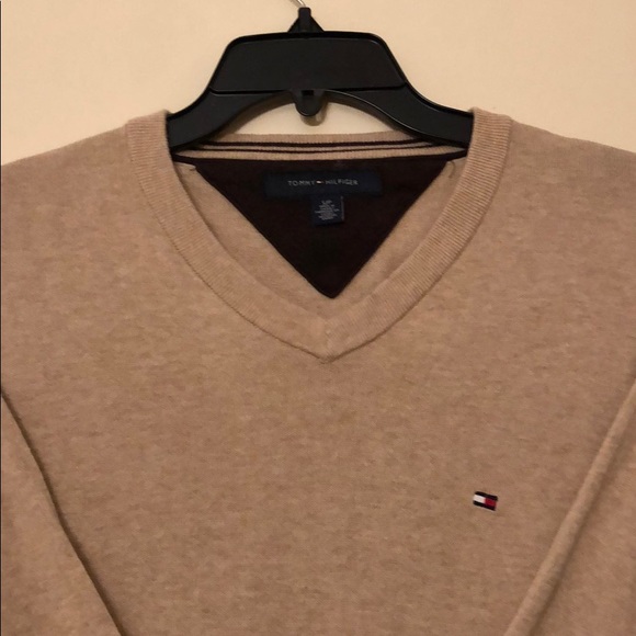 Men’s Tommy Hilfiger Sweater! - Picture 2 of 4